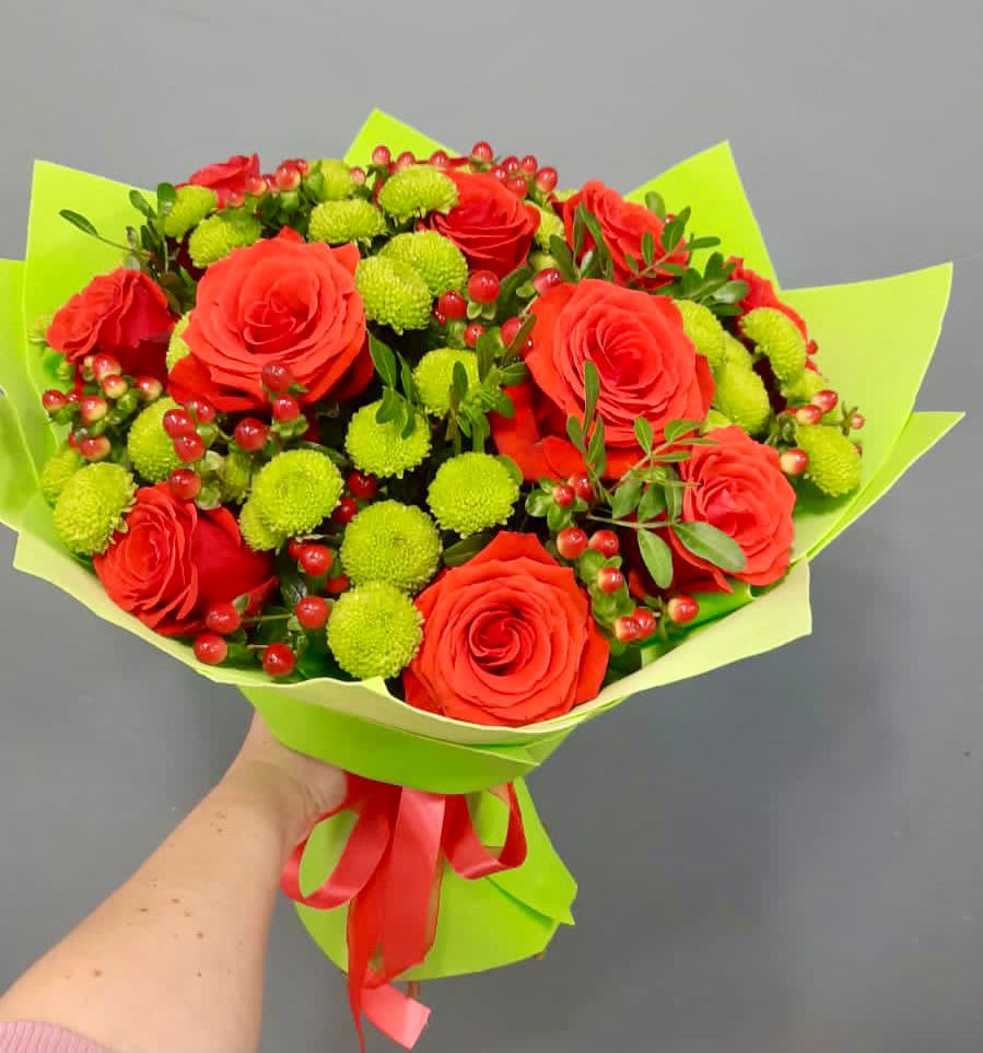 Букет цветов из: Хризантемы и Розы в Николаевке Воронежской области