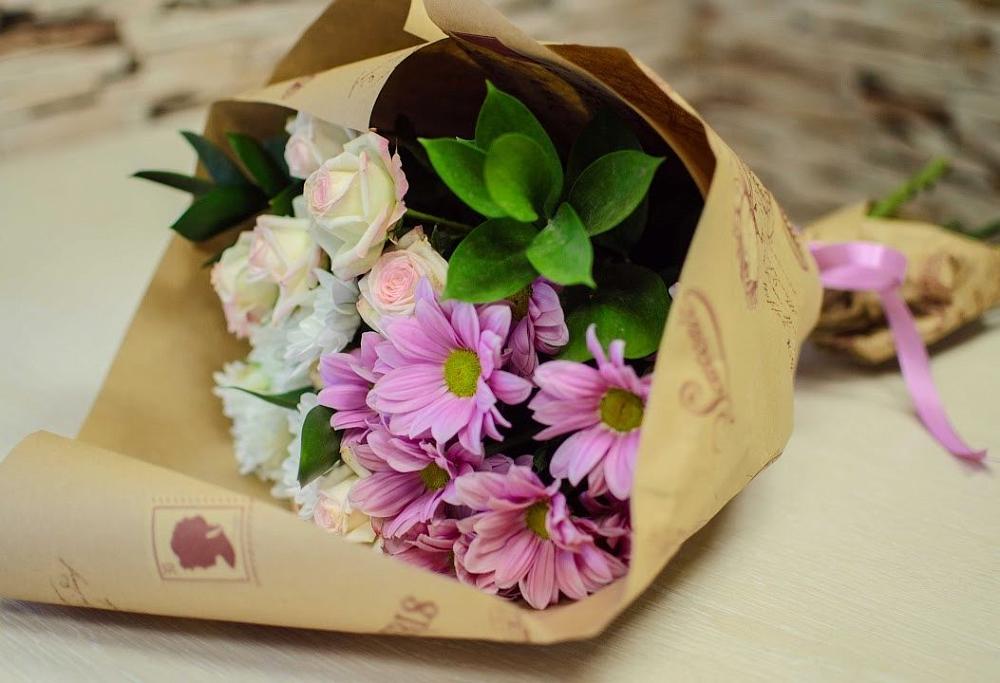 Букет цветов из: Розы и Хризантемы в Николаевке Воронежской области