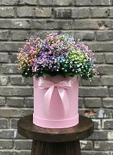 Цветочная композиция из Гипсофила и Розы в шляпной коробке #REPLACE_PRED# Николаевке Воронежской области