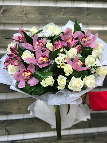 Букет цветов из: Розы и Хризантемы в Николаевке Воронежской области