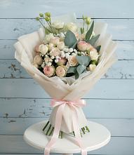 Букет цветов из:  Розы и Лизиантусы в Николаевке Воронежской области