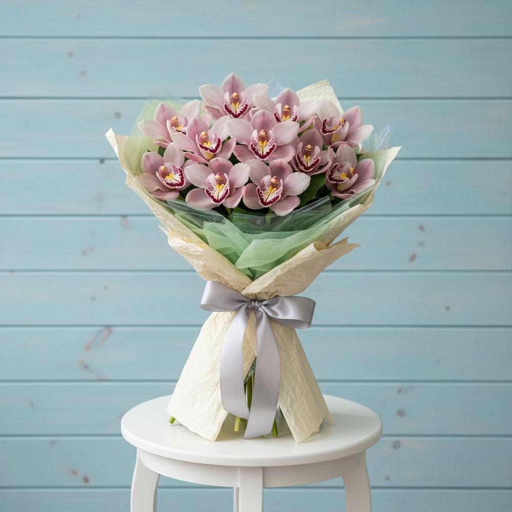 Букет цветов из: Орхидеи и Розы в Николаевке Воронежской области