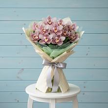 Букет цветов из:  Орхидеи и Розы в Николаевке Воронежской области