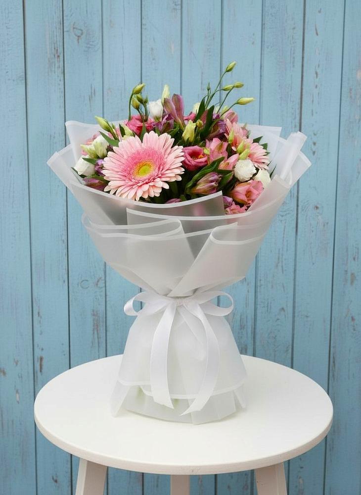 Букет цветов из: Герберы, Альстромерии и Лизиантусы в Николаевке Воронежской области