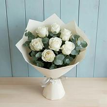Букет Белые розы в Эвкалипте в Николаевке Воронежской области
