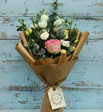 Букет цветов из:  Розы и Лизиантусы в Николаевке Воронежской области