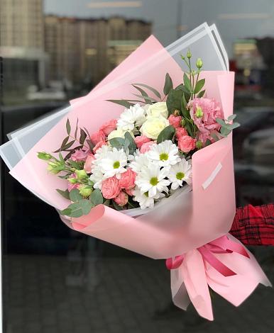 Букет цветов из: Розы, Лизиантусы и Хризантемы в Николаевке Воронежской области