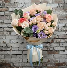 Букет цветов из:  Розы, Лизиантусы и Гвоздики #REPLACE_PRED# Николаевке Воронежской области