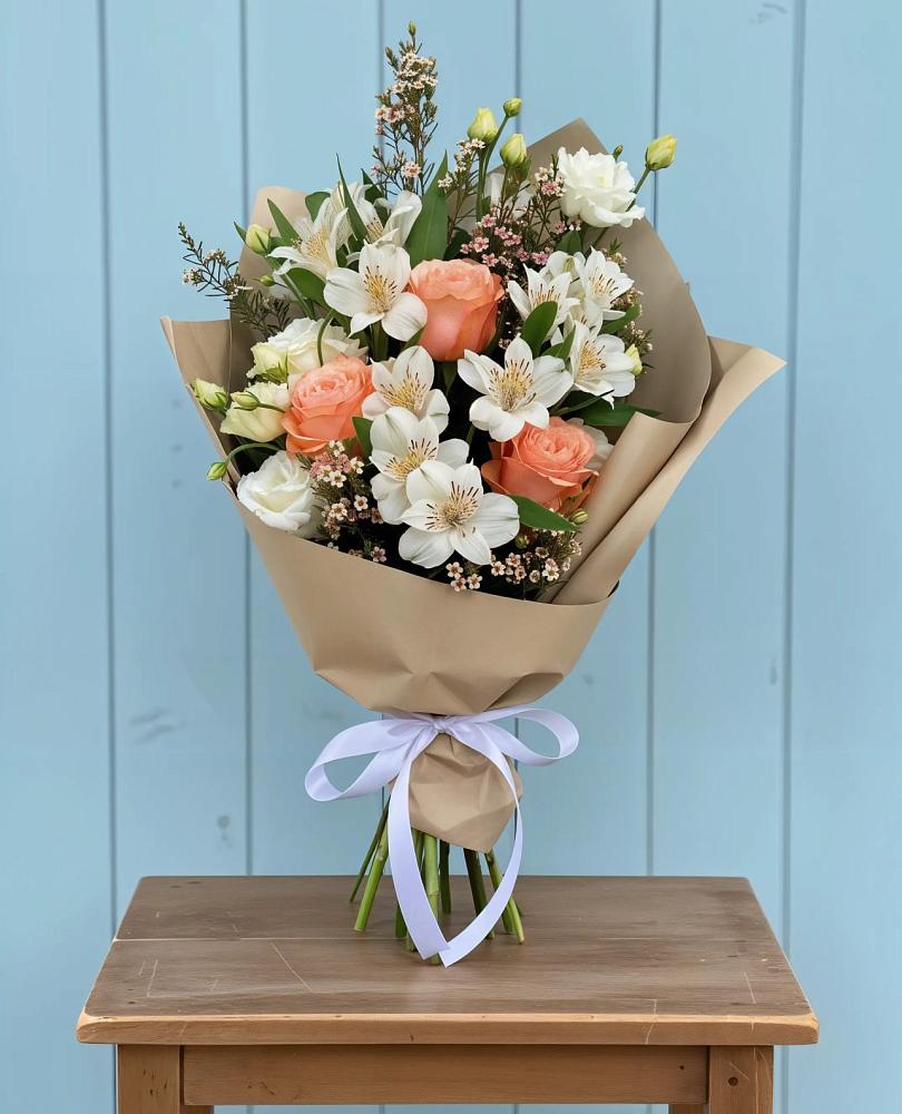 Букет цветов из: Альстромерии, Лизиантусы, Розы и Хризантемы в Николаевке Воронежской области